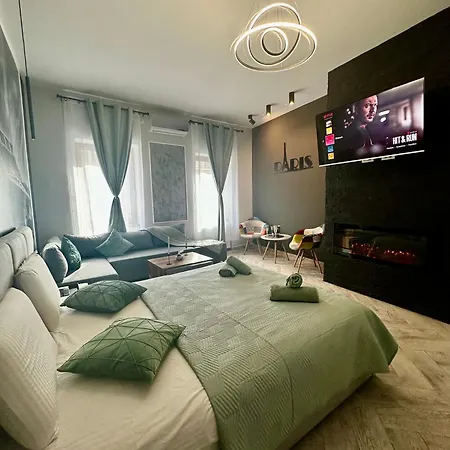 Stay Inn Central Brasov Studios Апартаменты *