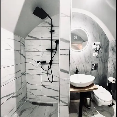 Stay Inn Central Brasov Studios Апартаменты